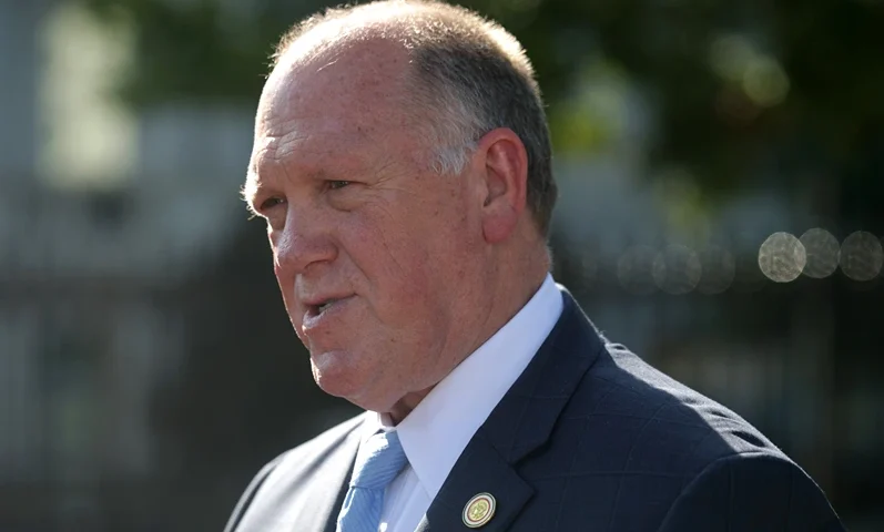 WASHINGTON, DC - SEPTEMBER 03: U.S. President Donald Trump’s “border czar” Tom Homan speaks to members of the press at the White House ground on September 3, 2025 in Washington, DC. The Trump administration has deployed federal officers and the National Guard to the District in order to place the DC Metropolitan Police Department under federal control and assist in crime prevention in the nation's capital. (Photo by Alex Wong/Getty Images)