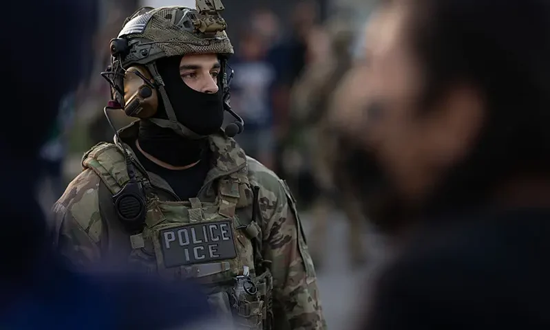 Federal law enforcement agent outside of an immigrant processing center on September 27, 2025 in Broadview, Illinois.(Photo by Scott Olson/Getty Images)